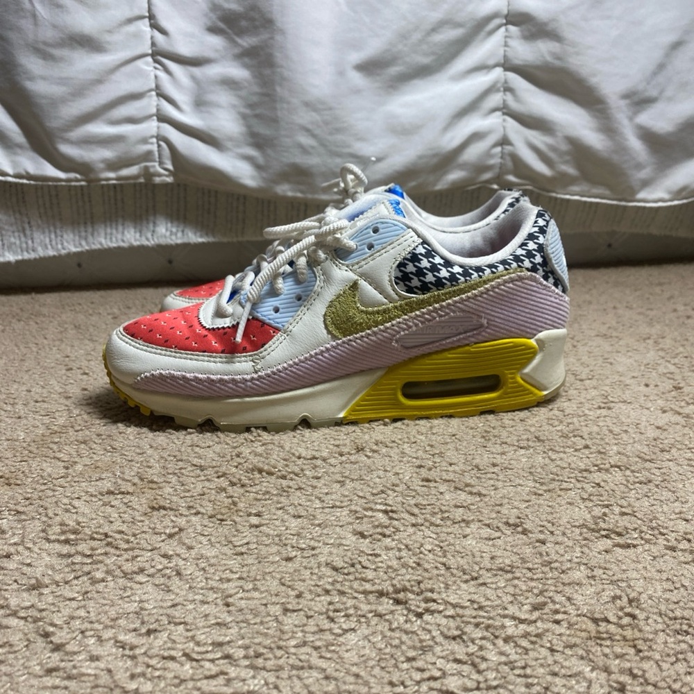 Womens Nike Air Max 90 Patchwork Size 7.5